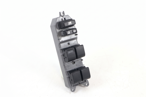 [84820-02320] BOUTON MONT GLASSE LH TOY CRL NDE180 ZRE180 14+ HDJ AUTO